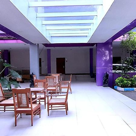Twin Star Hotel Surakarta  Ngoại thất bức ảnh