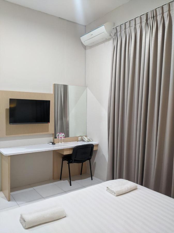 Twin Star Hotel Surakarta  Ngoại thất bức ảnh