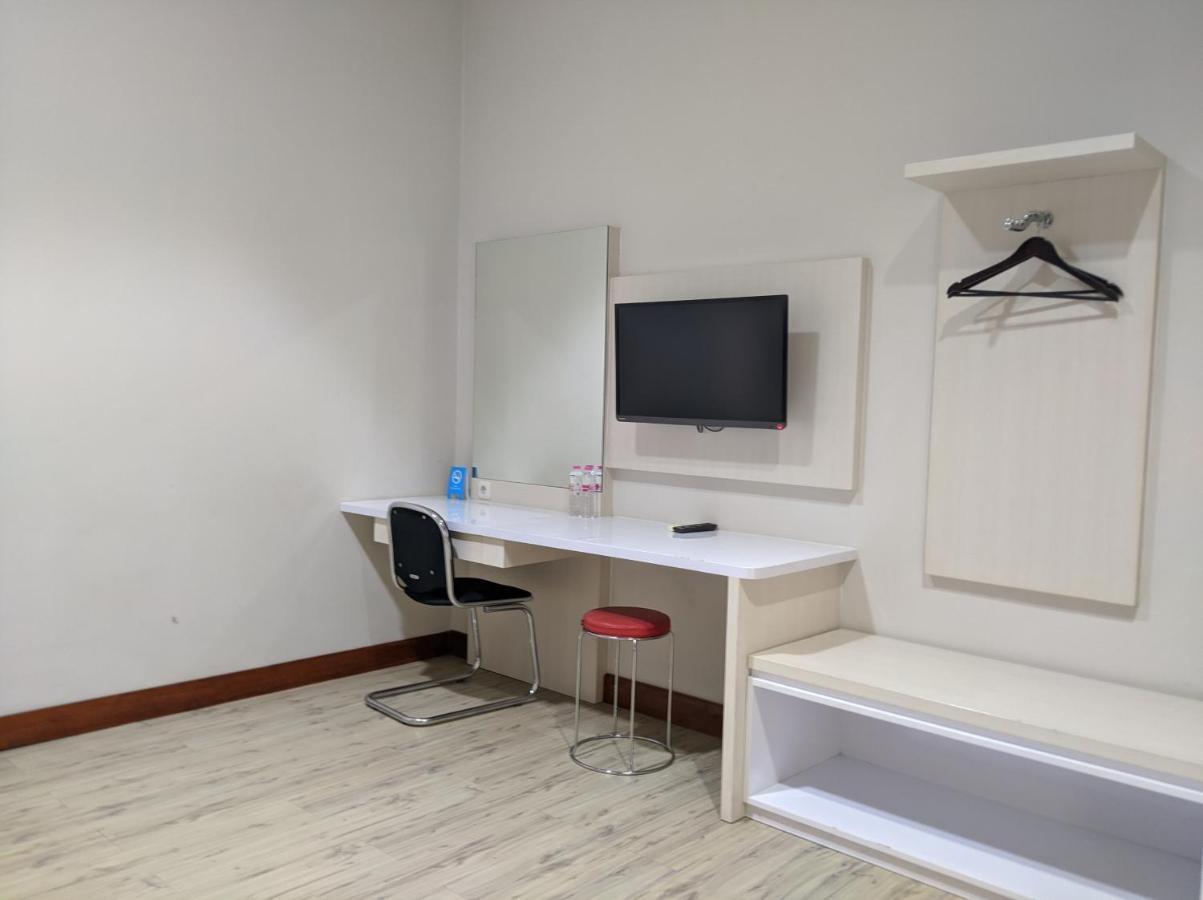 Twin Star Hotel Surakarta  Ngoại thất bức ảnh