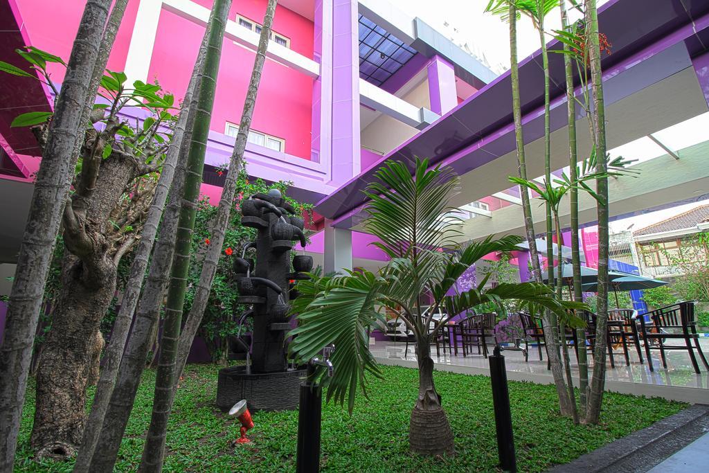 Twin Star Hotel Surakarta  Ngoại thất bức ảnh
