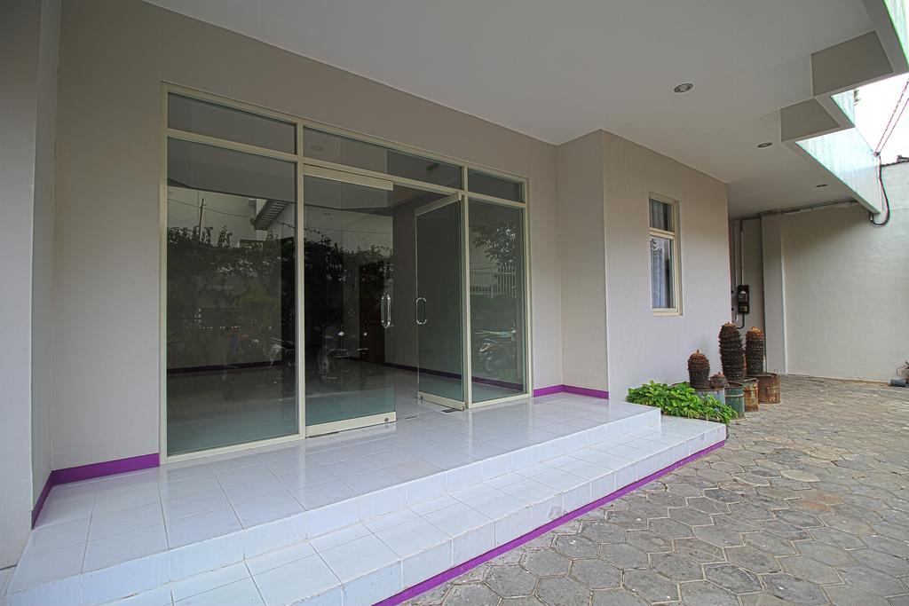 Twin Star Hotel Surakarta  Ngoại thất bức ảnh