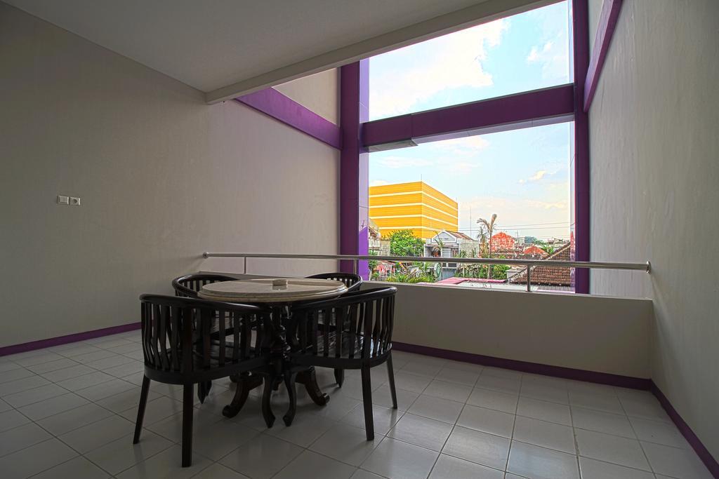 Twin Star Hotel Surakarta  Ngoại thất bức ảnh