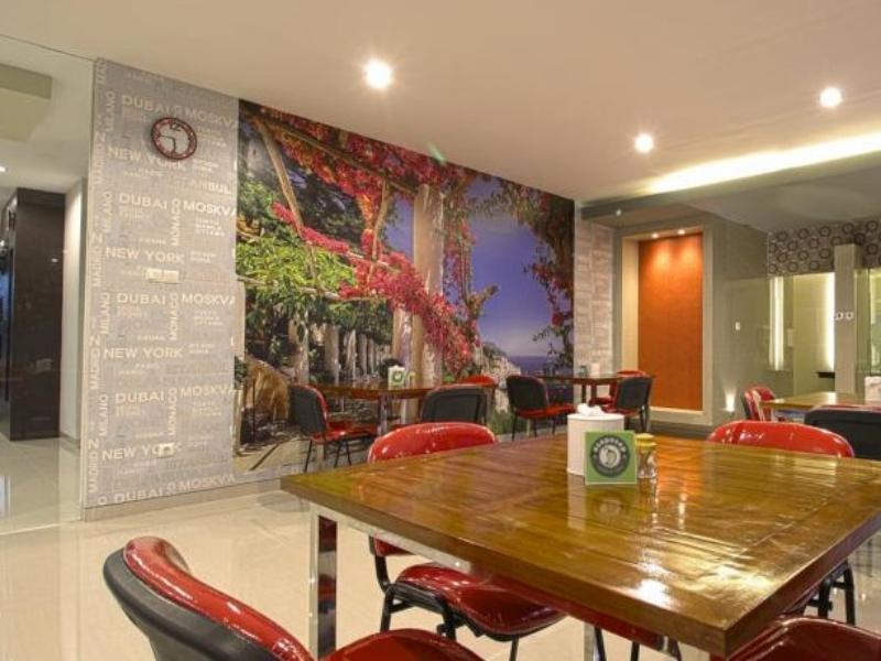 Twin Star Hotel Surakarta  Ngoại thất bức ảnh