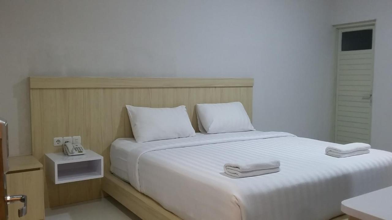 Twin Star Hotel Surakarta  Ngoại thất bức ảnh